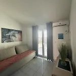 Natali Apartment Podaca